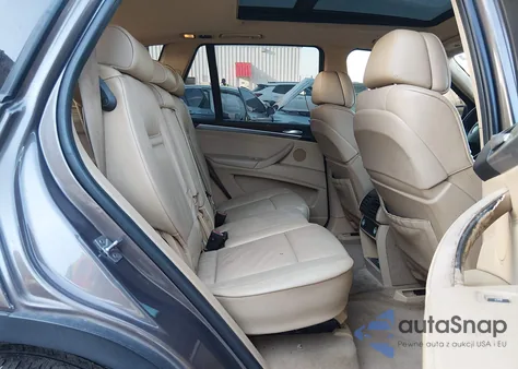 2011 BMW X5 xDrive35D z USA, uszkodzony, nr VIN 5UXZW0C57BL662297